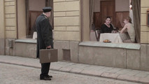 Голубь сидел на ветке, размышляя о бытии