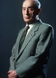 Пьер Буль