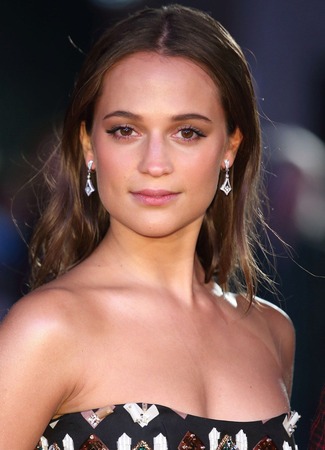 Актёр Алисия Викандер 06.09.20