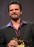 Серен Юдже (Seren Yuce: Seren Yüce)