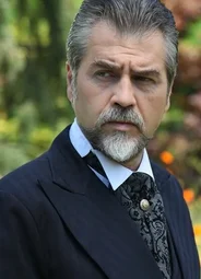 Серхат Тутумлуер