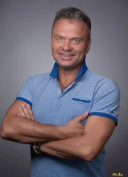 Игорь Мишин