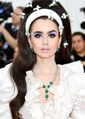 Актёр Лили Коллинз 12.11.20