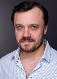 Артур Иванов