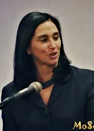 Памела Фальк