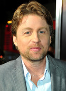 Микаэль Хофстрем (Mikael Hafstrom: Mikael Håfström)