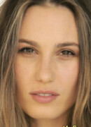 Лили Робинсон (Lily Robinson)