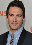 Джош Шварц (Josh Schwartz)