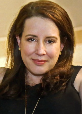 Сценарист Джулия Куин 18.02.22