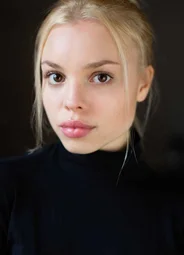 Леа Зои Восс