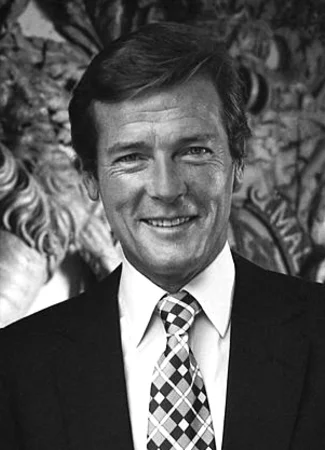 Актёр Роджер Мур 14.10.23