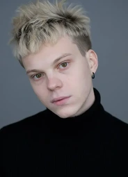 Влад Коноплёв