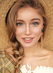 Арина Постникова