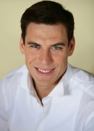 Дмитрий Дюжев