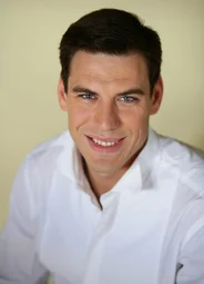 Дмитрий Дюжев