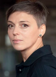 Нелли Уварова