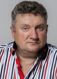 Олег Комаров