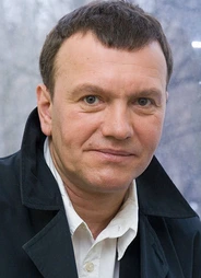 Александр Наумов