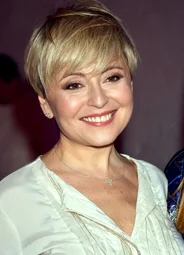 Анжелика Варум