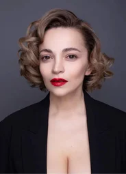 Теона Дольникова
