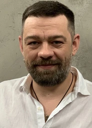 Александр Плотников