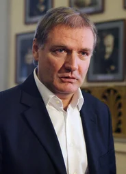 Владимир Симонов