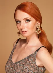 Лена Катина