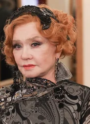 Вера Алентова