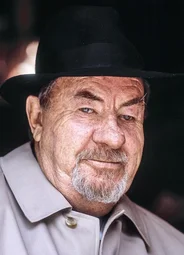 Лео МакКерн