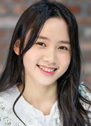 Син Су Ён (Shin Soo Yun: 신수연)