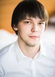 Роман Маслов