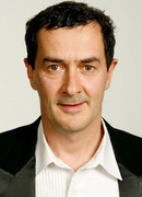 Джулиан Фарино (Julian Farino)