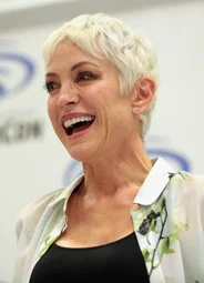 Нана Визитор