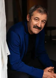 Низам Намидар