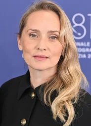 Мона Фаствольд