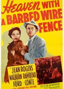 Небо с забором колючей проволоки