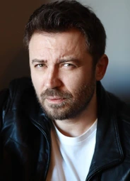 Толга Гюлеч