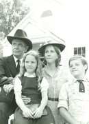 Семья Холвак сезон 1