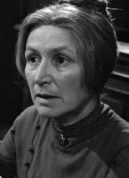 Нина Попеликова
