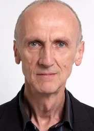 Йен Ханмор