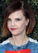 Кирстен Уоррен (Kiersten Warren)