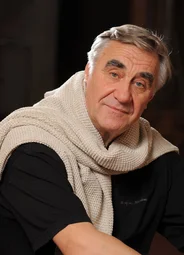 Анатолий Васильев