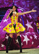 Показ мод Victoria's Secret 2010