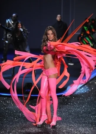 Показ мод Victoria's Secret 2009