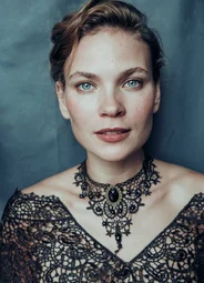 Анна Ливанова