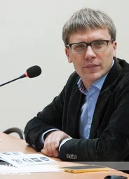 Олег Богатов