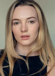 Алана Блур