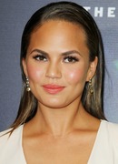 Крисси Тайген (Chrissy Teigen: Christine Diane Teigen)