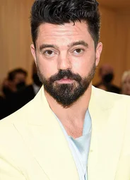 Доминик Купер