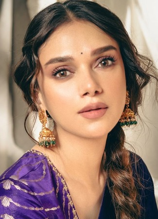 Актёр Адити Рао Хидари 13.06.25